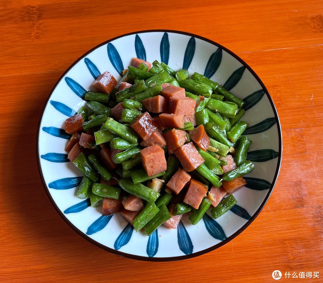 降溫了,一家3口宅家的午餐,40元做4道家常菜,好吃管飽不浪費