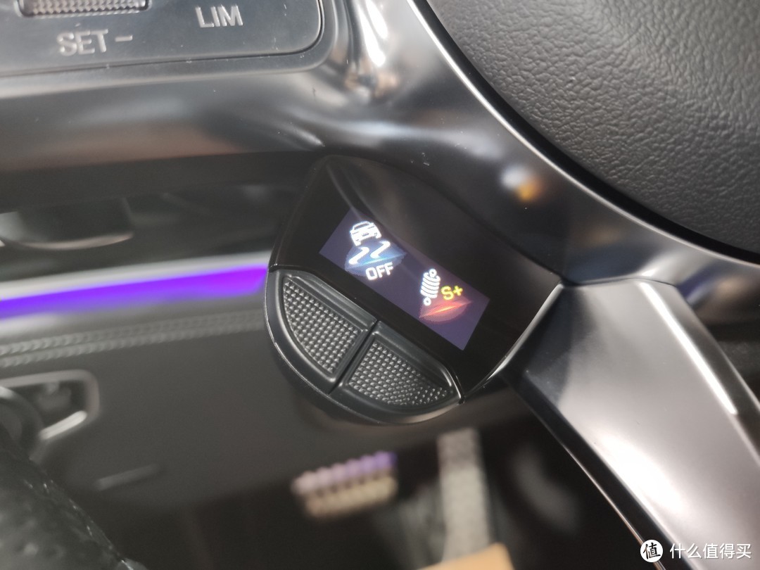 奔驰四门GT50改方向盘旋钮，可操控驾驶模式及排气开关