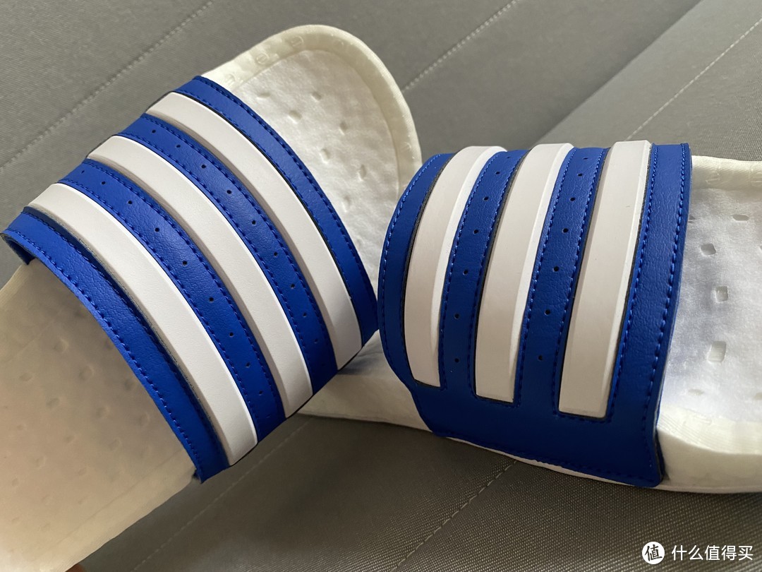 拖鞋中的战斗机adidas ADILETTE BOOST