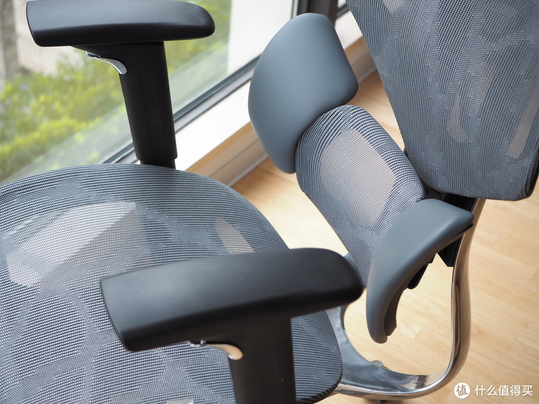 黑白调E3人体工学椅，这个腰靠爱了爱了！