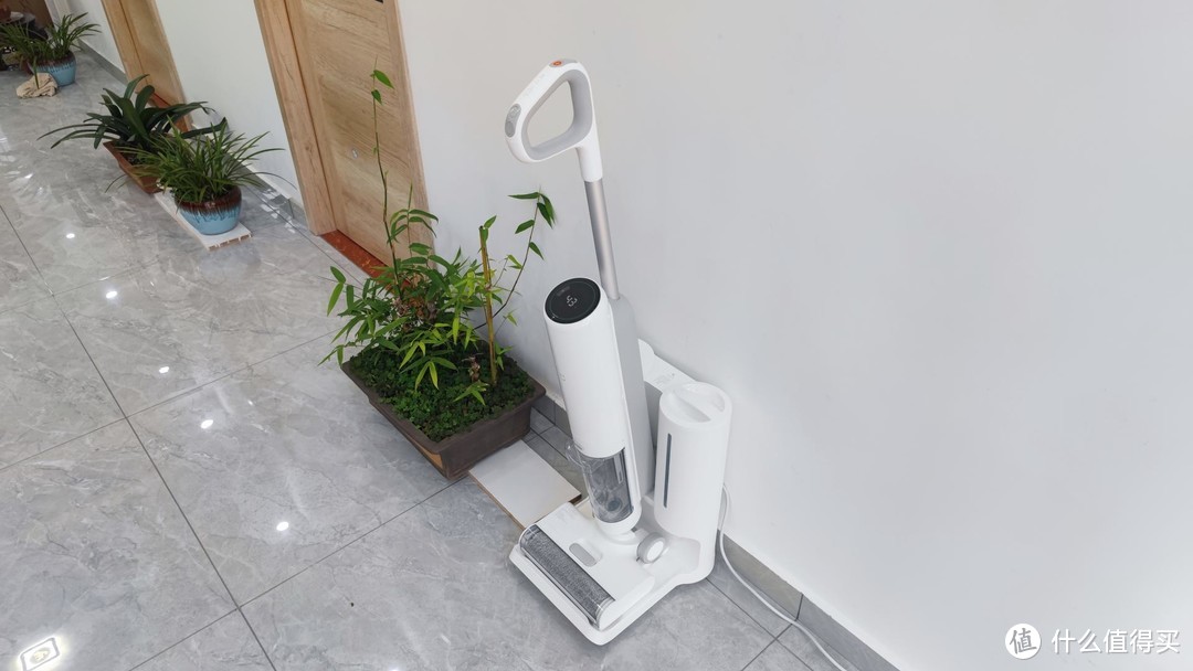洗地机也有“基站”，米家高温吸拖洗一体洗地机测评，一键自清洁+热烘干！