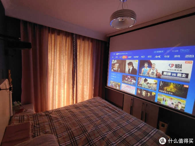 爱普生ef-10投影仪 使用心得 卧室安装案例