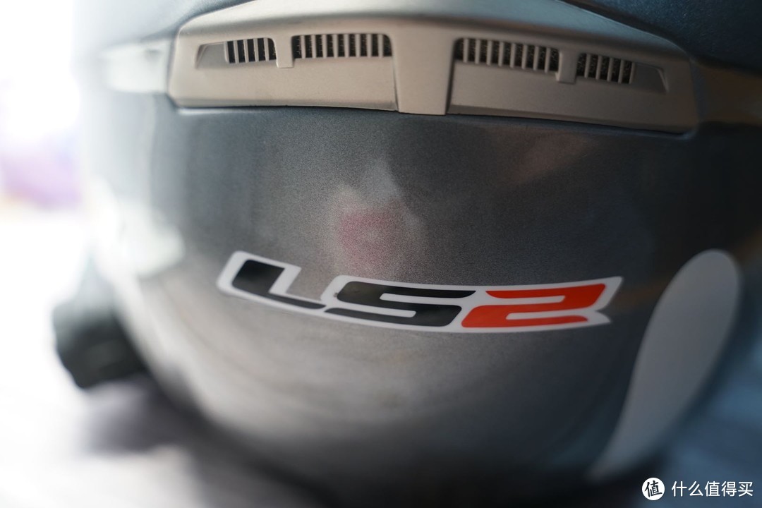 LS2揭面盔（FF370）开箱展示及使用体验分享~我的第一个真正骑车带的头盔_摩托车骑行装备_什么值得买