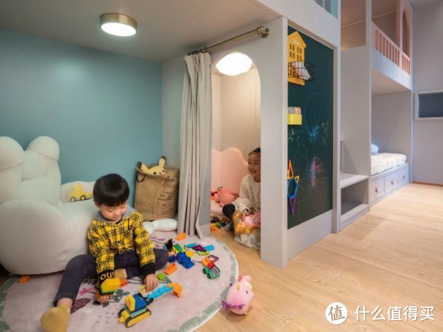 广州6口人住55㎡学区房，花30w改成三室两卫，还有游乐场和舞蹈室！
