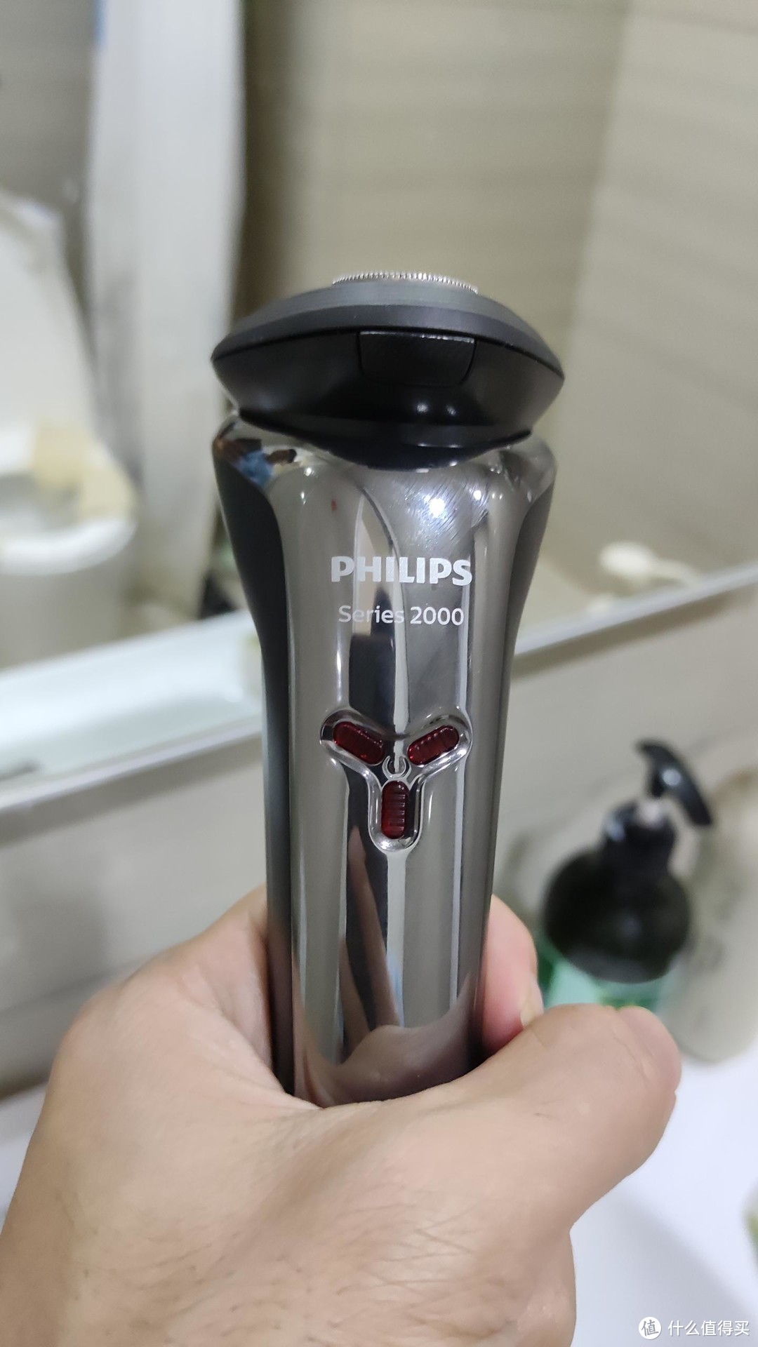  飞利浦一百多元进口PHILIPS 飞利浦 2000 series 切剃电动剃须刀S2302/