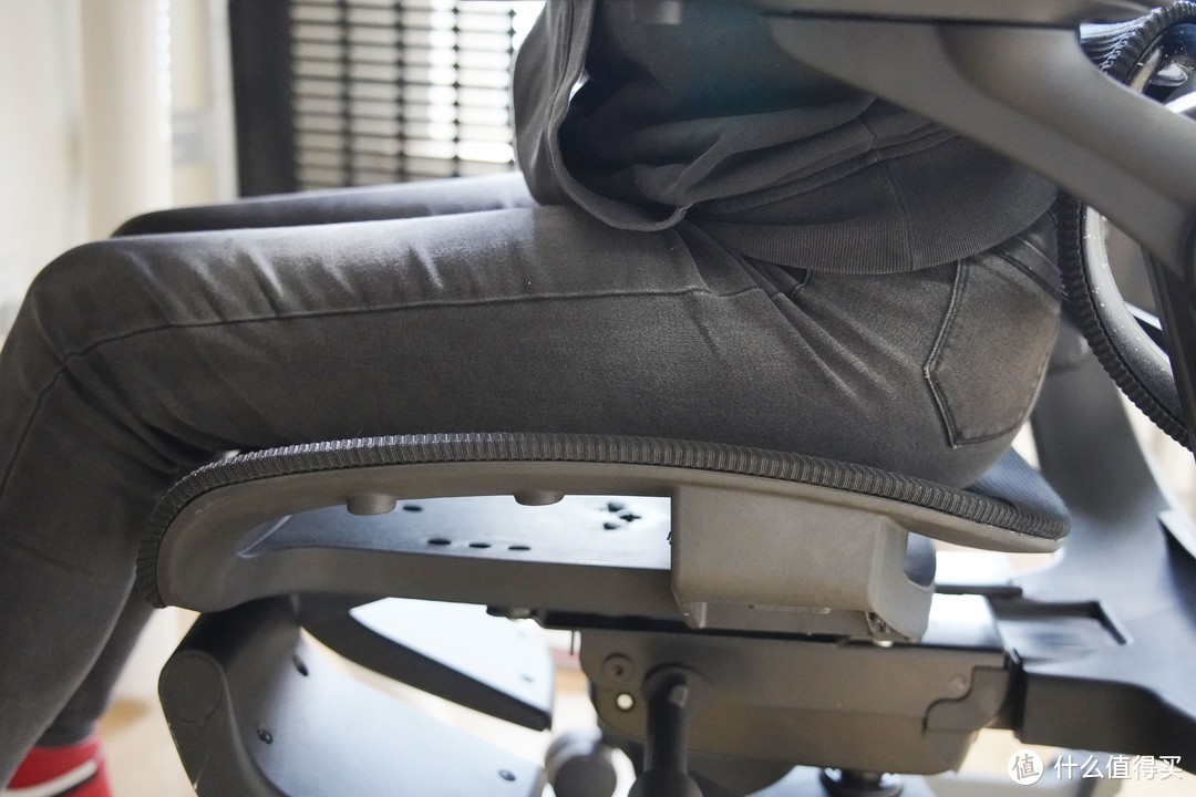 千元范围最能打的人体工学椅 网易严选星舰椅人体工学电脑椅