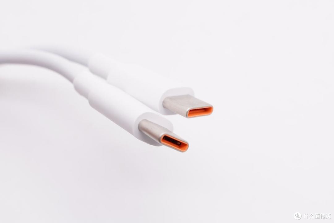 华为创新性氮化镓快充测评：超薄设计，66W快充兼容40W PD