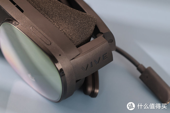 更简单更便携的VR头戴体验 HTC VIVE Flow评测