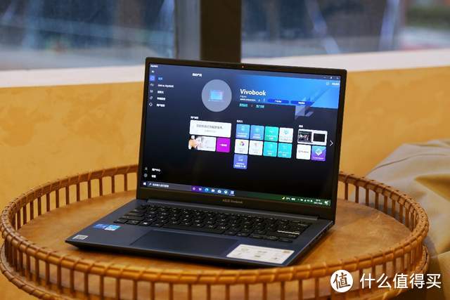2.8K OLED屏 年轻人轻薄本新选择，华硕无畏Pro14 酷睿版体验