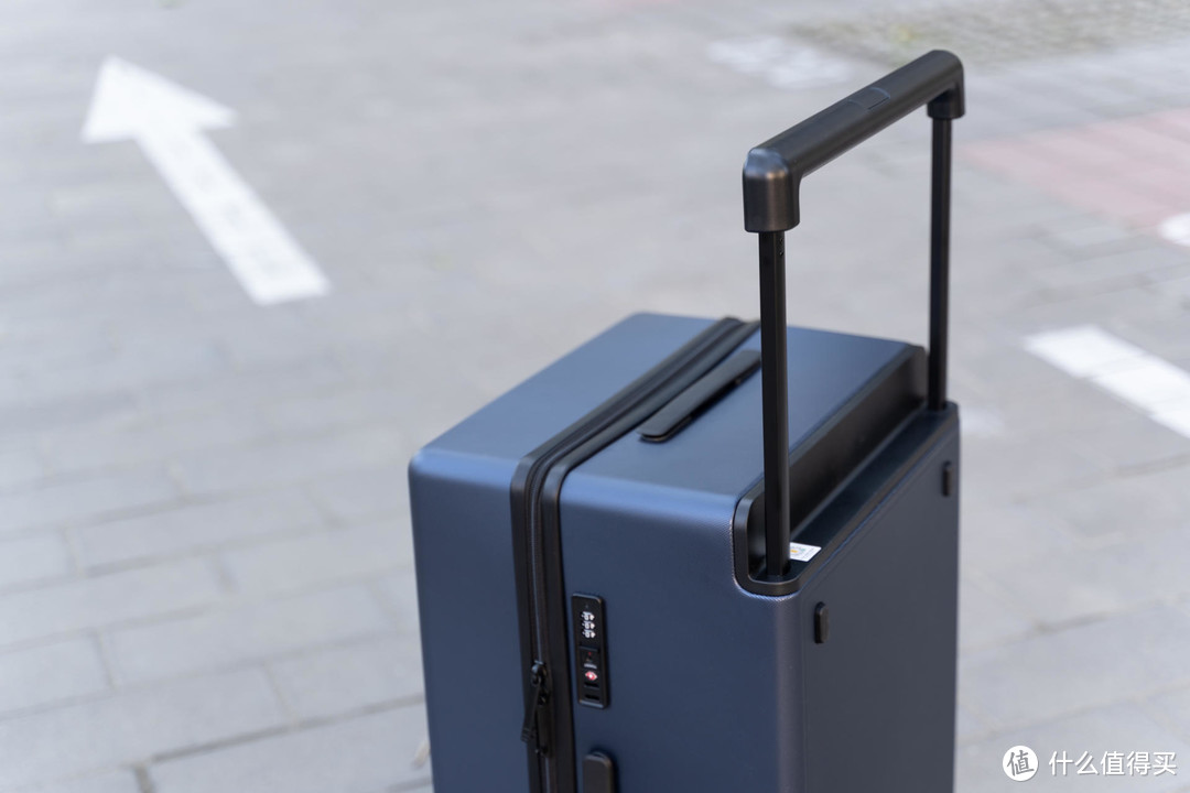 旅游生活家必备：地平线8号26寸宽拉杆行李箱