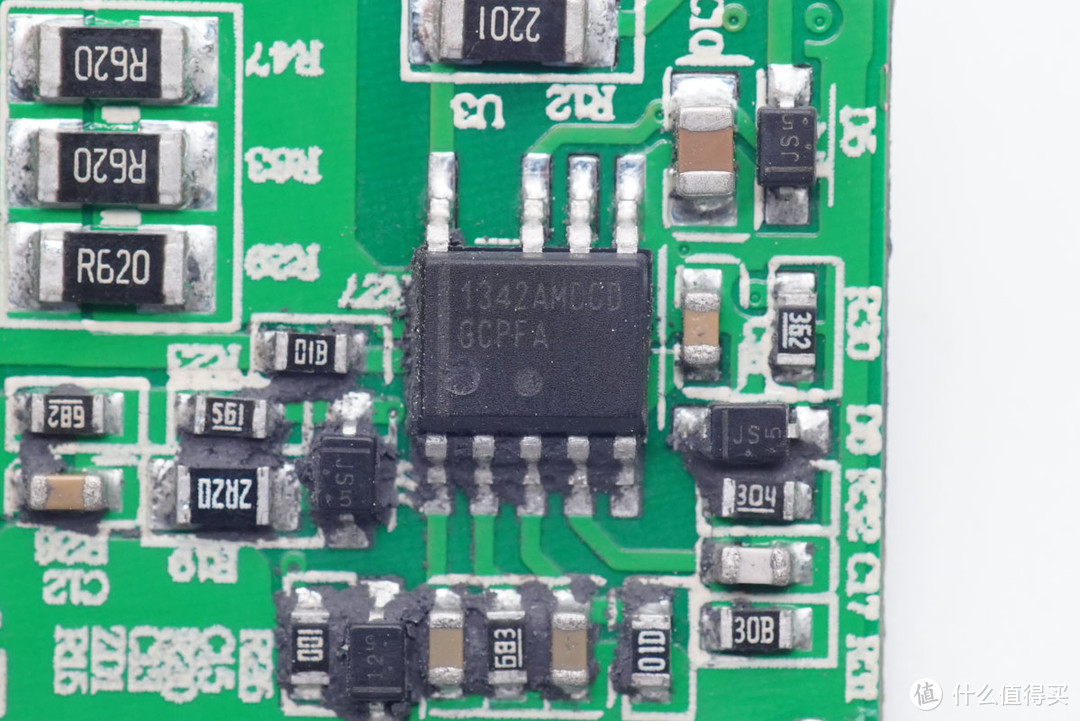 拆解报告：ANKER安克65W 2C1A氮化镓超能充A2667