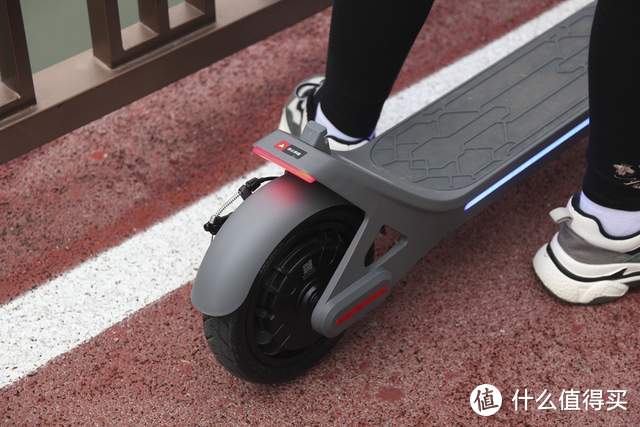 华为智选 乐骑智能电动滑板车,让短途通勤更便利