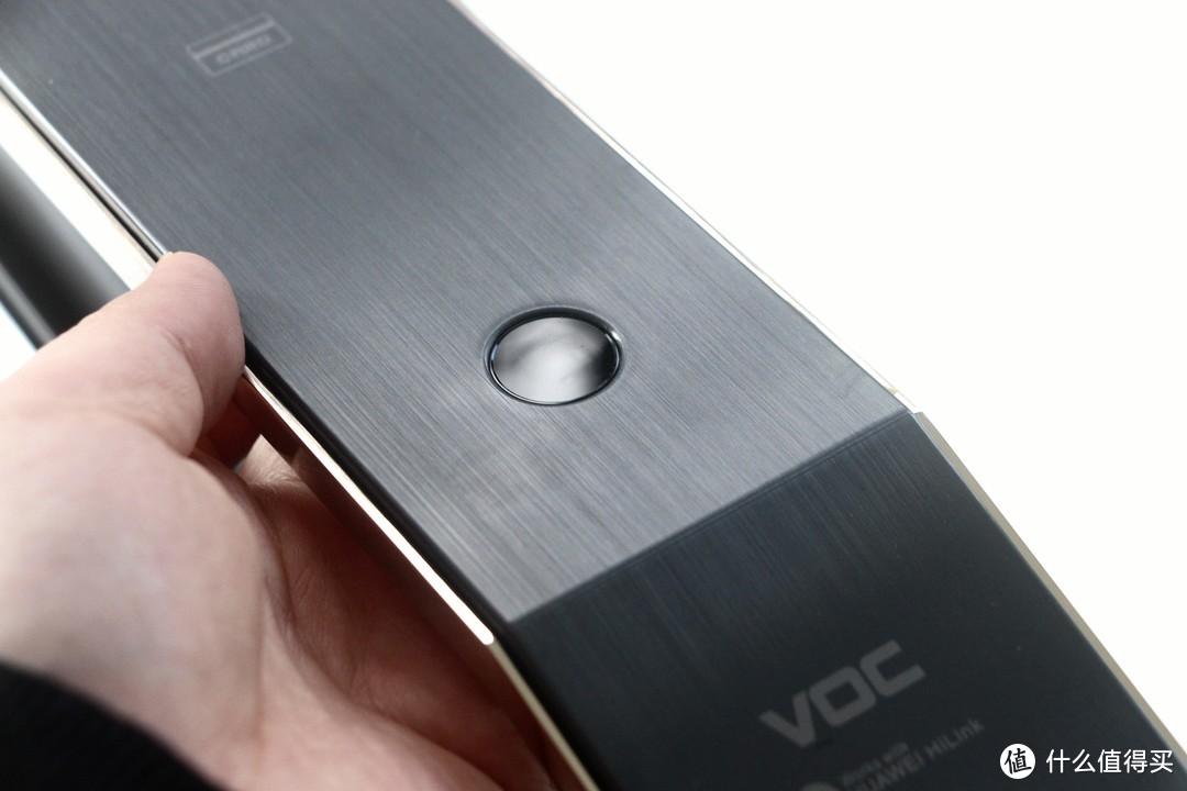 VOC 全自动人脸门锁 T11Face：多种解锁方式，解决你遗忘钥匙的无奈