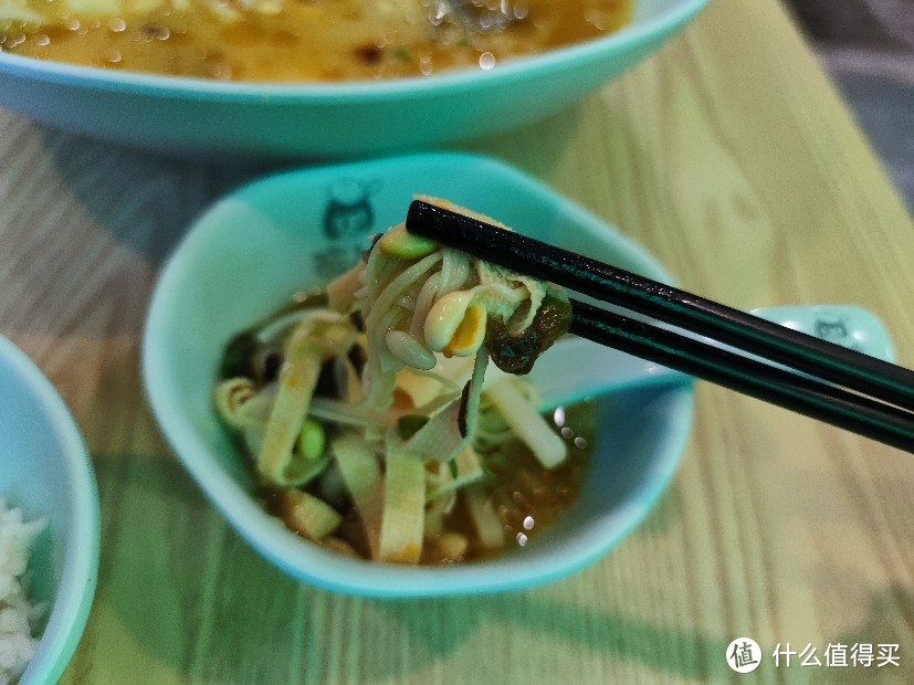 尝一尝美食荒漠大青岛西海岸评分最高的酸菜鱼。