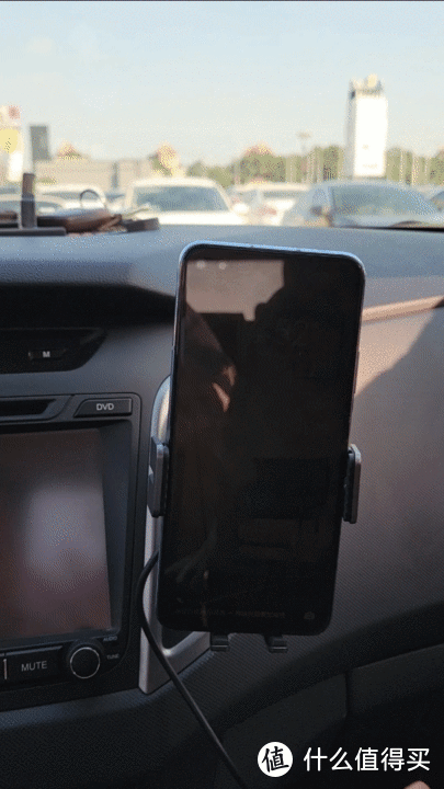 女司机的车载好物分享：摩米士车载无线充手机支架