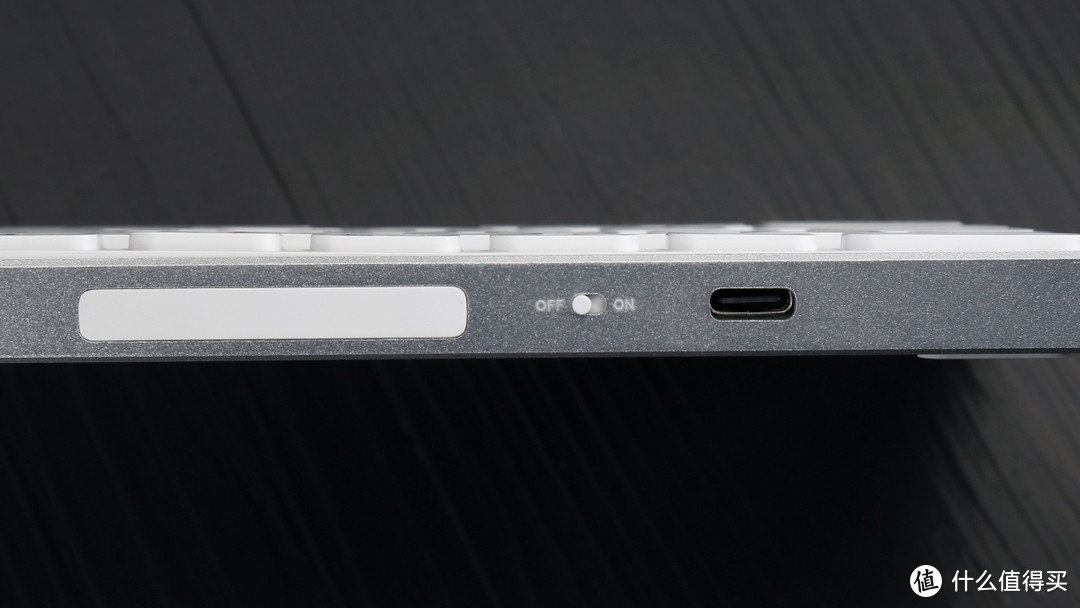 雷柏E9550G多模无线刀锋键盘评测：键位丰富，尺寸纤薄