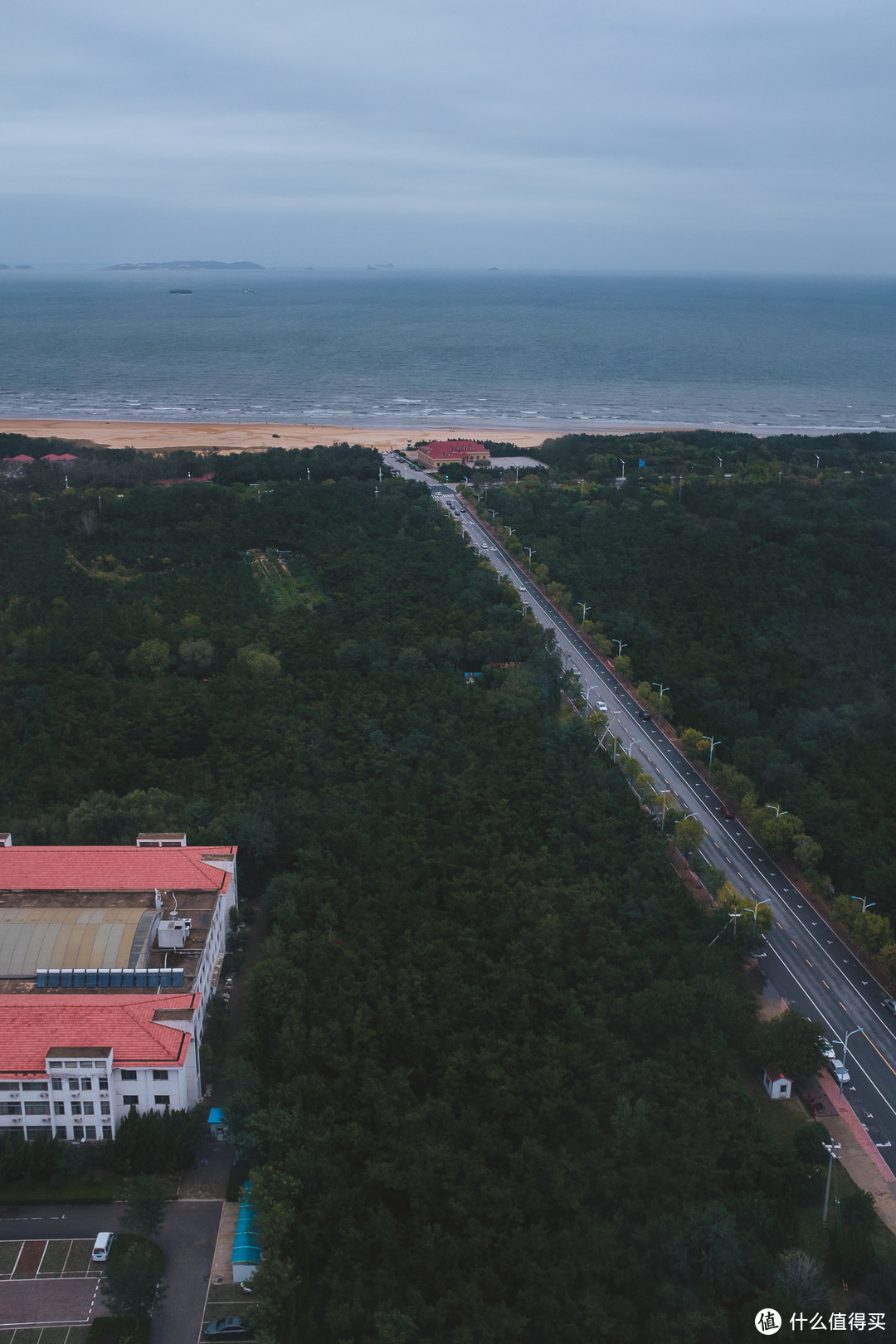 深秋漫步北方海滩，感受那清冷的味道