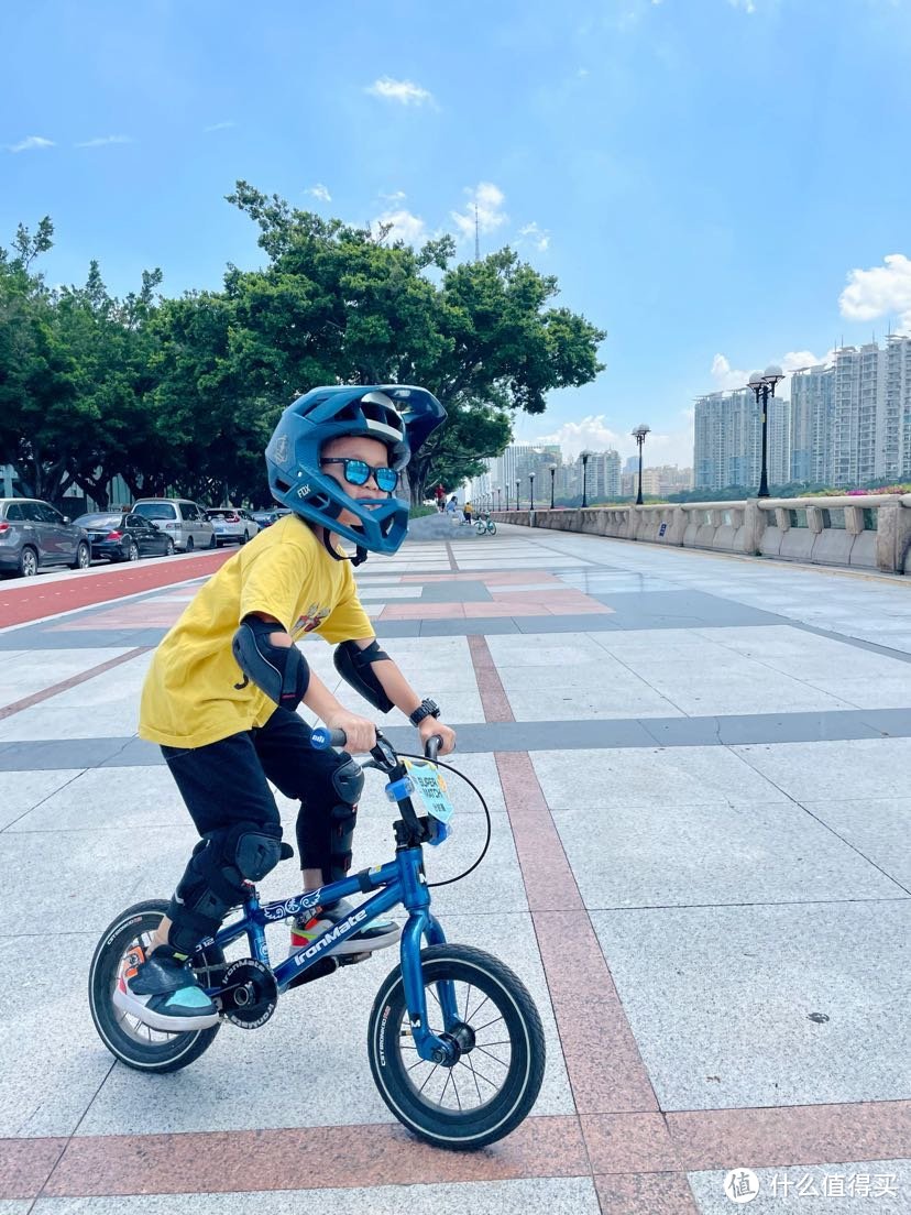 铁瓷 BMX