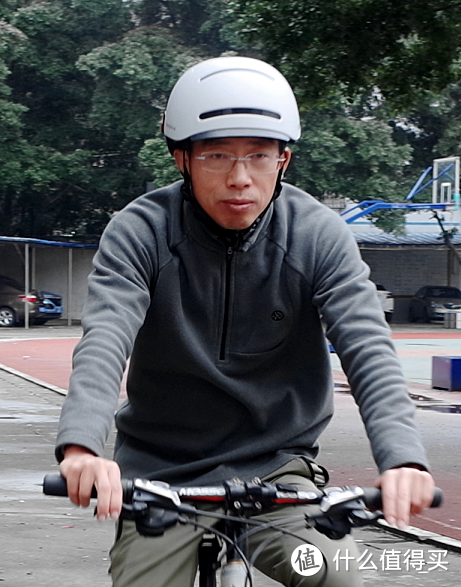 城市轻骑新体验，Helmetphone BH51M Neo智能头盔