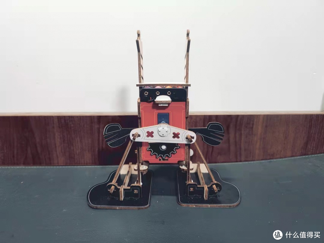 秦岭四宝编程机器人，带你体验编程的乐趣！