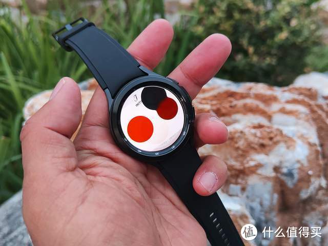 三星Watch4智能手表 机械表盘健康管理是亮点