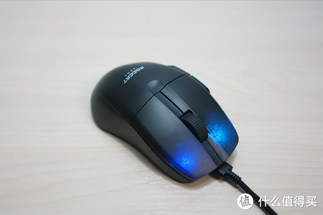 ROCCAT冰豹魔幻豹KONE PRO AIR无线职业版电竞鼠标：游戏必备利器