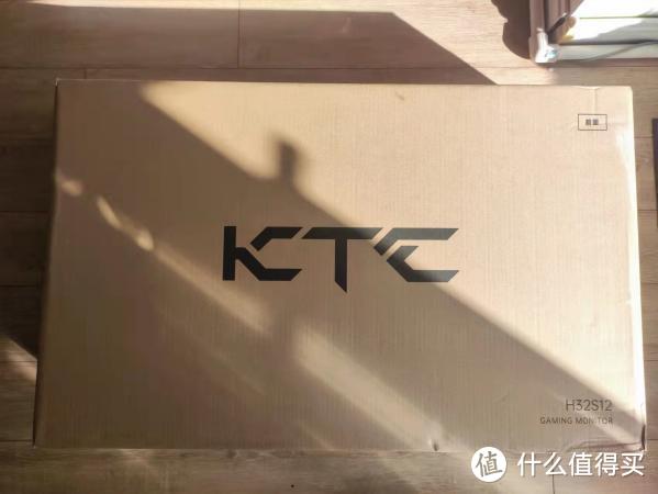 KTC 32寸大屏曲面高刷显示器开箱及使用评测