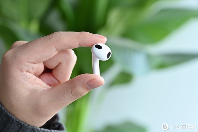 苹果AirPods 3入手体验，相比上代提升颇多，空间音频效果显著