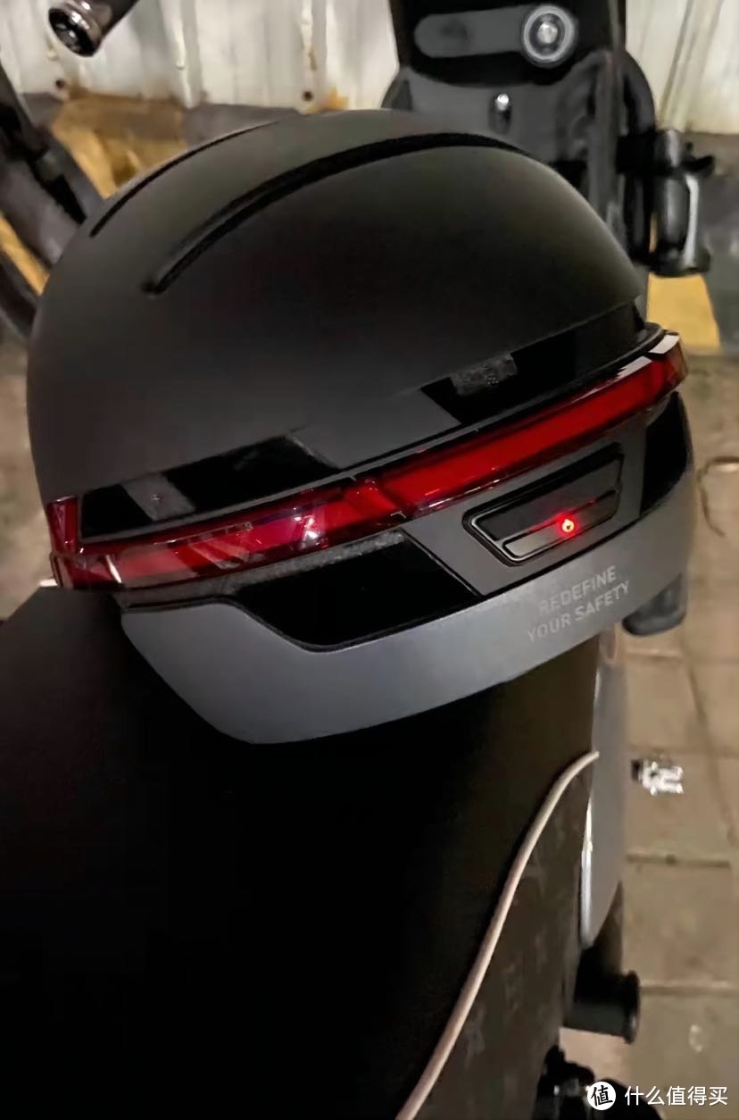 真香预警：骑行头盔的天花板-Helmetphone智能头盔