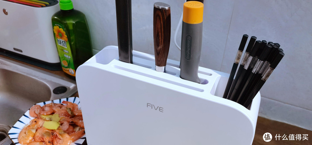米家生态链新品：FIVE智能刀筷，杀菌烘干一键解决！