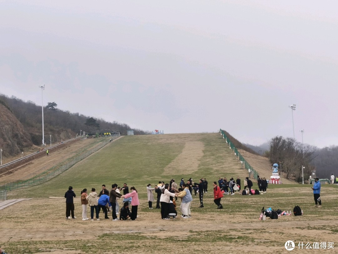 安吉丨云上草原感受在云端的青青草地，刺激温和项目都有，团建好去处