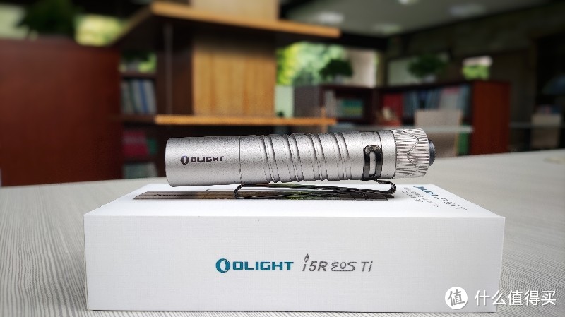 ​去繁从简，实用至上—Olight傲雷 i5R Ti EDC小手电评测