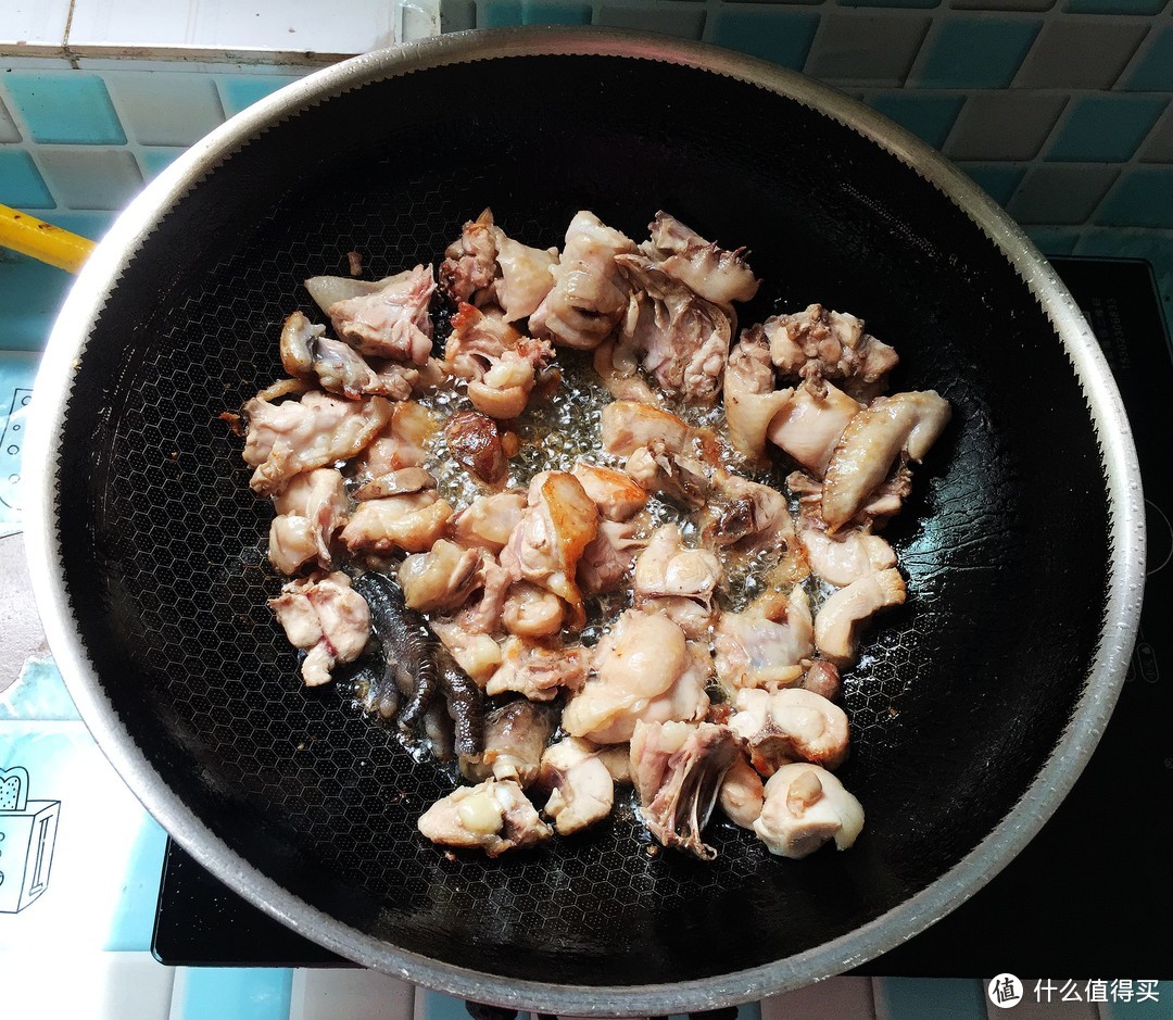 鸡肉和它是绝配，下锅焖一焖，开胃好吃不长肉，特适合冬天进补