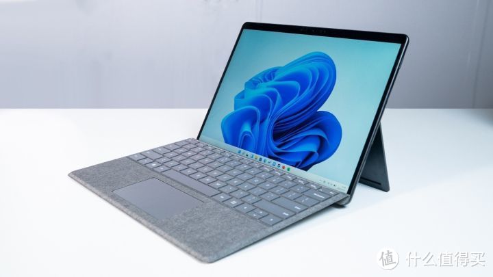 微软Surface Pro 8评测，十年进化，这次或许达到很多人的期望了