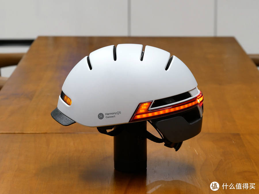 力沃智能头盔BH51M Neo：骑行头盔支持鸿蒙智联是要搞事情？