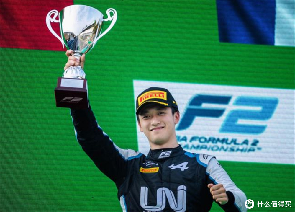 周冠宇成F1首位中国车手，宇舶表就偷着乐吧！