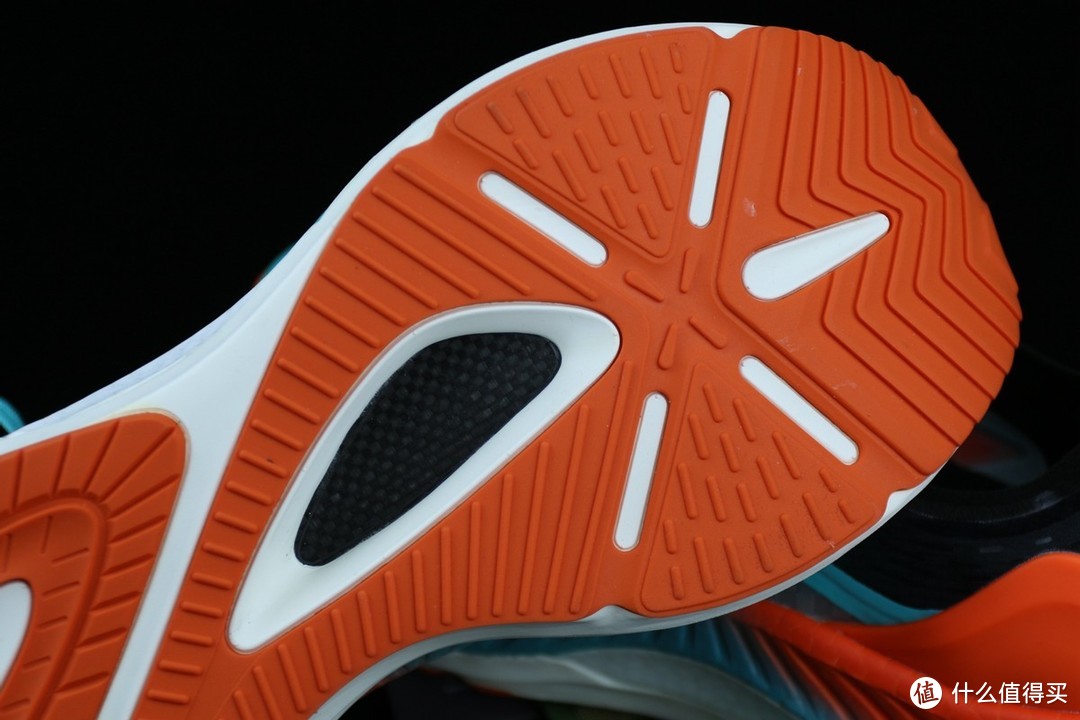 小米众测上新——碳板跑鞋即将普及？日常元素超临界碳板跑鞋亲测