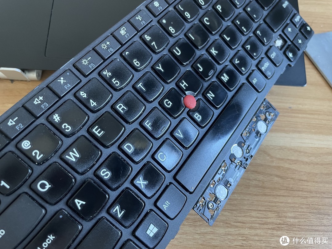 ThinkPad X390更换键盘过程：80元的快乐你想象不到