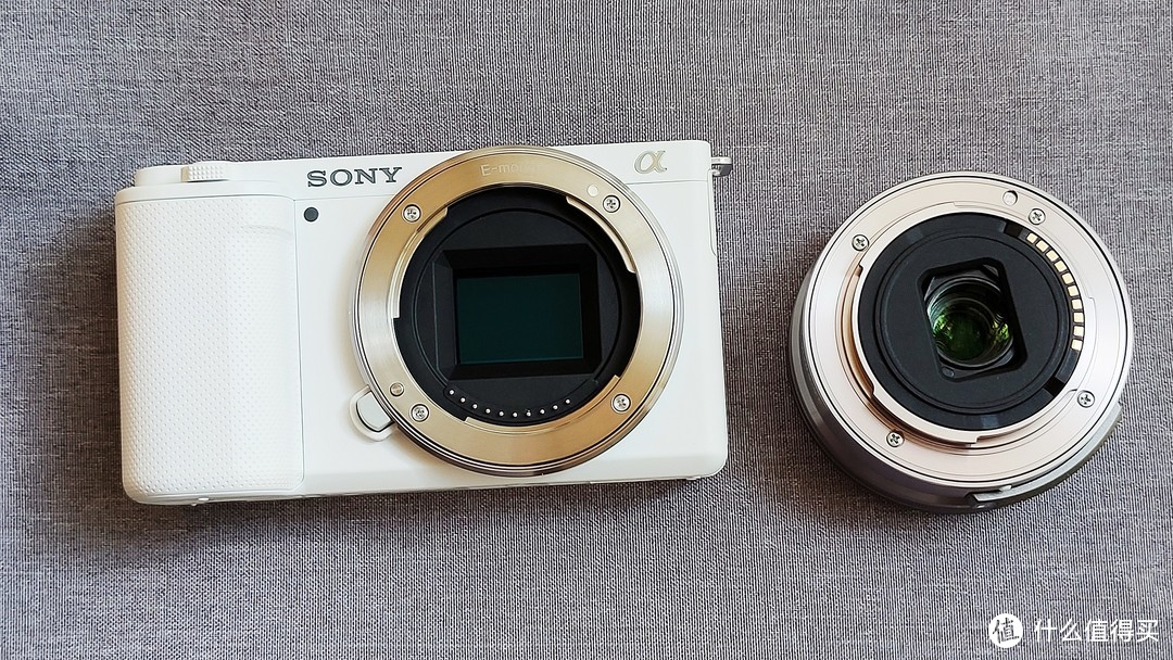 双十一入手了SONY ZV-E10 VLOG微单相机，顺手就买了绿联充电套装！附开箱和使用体验