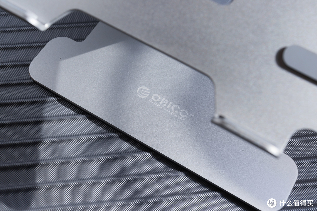 ORICO笔记本电脑折叠HUB支架：功能强大，提升生产力的好物
