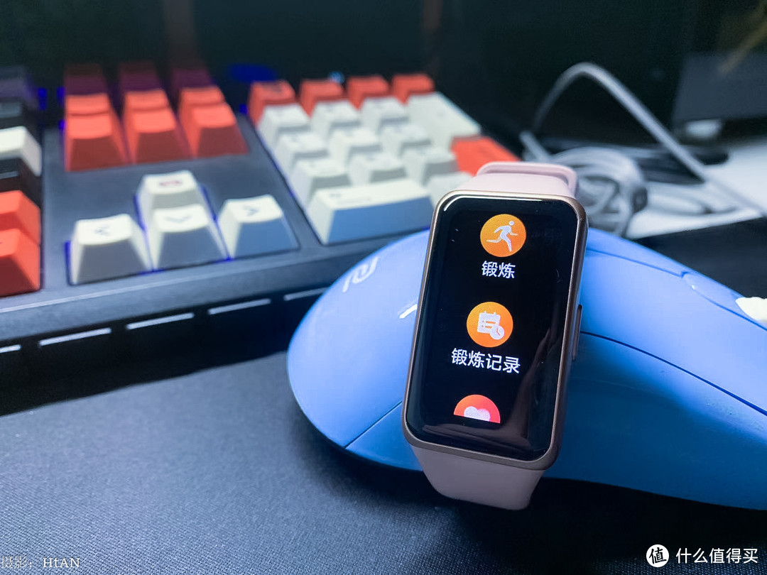 手持苹果买华为xr搭配华为手环6使用体验