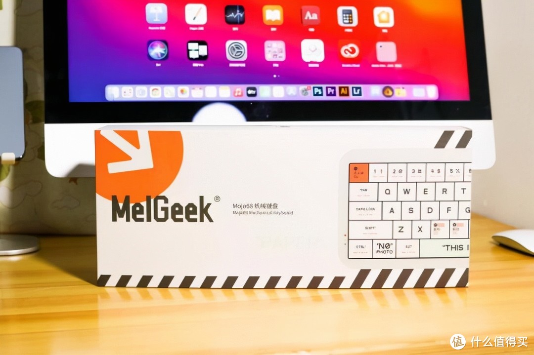 iMac更好的帮手来了，MelGeek MOJO68 机械键盘开箱测评