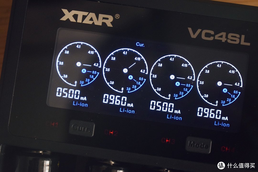 全新升级 兼容为王！XTAR四槽智能充电器VC4SL体验