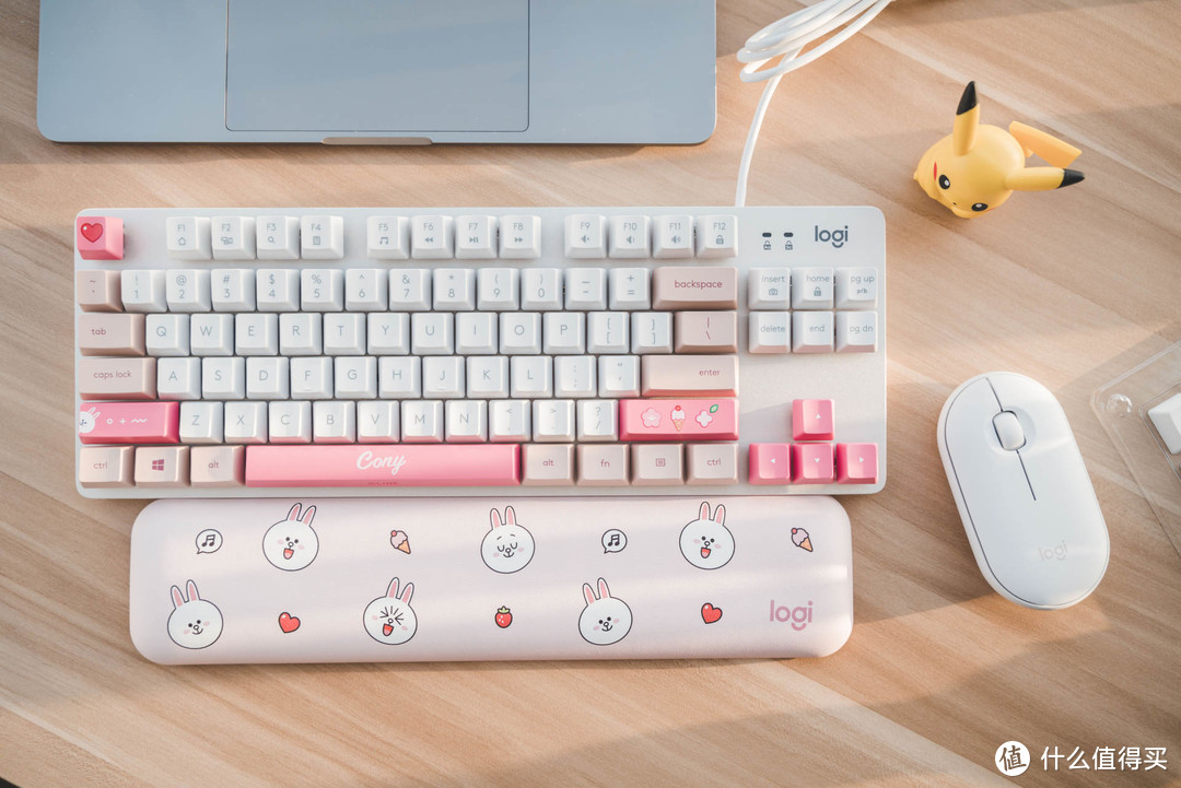 罗技K835机械有线游戏办公键盘，是小女生喜欢的产品