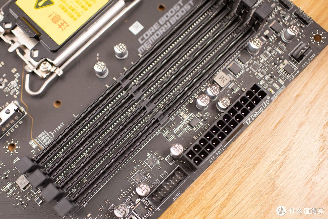 DDR4的复活天使，微星MPG Z690刀锋钛主板开箱
