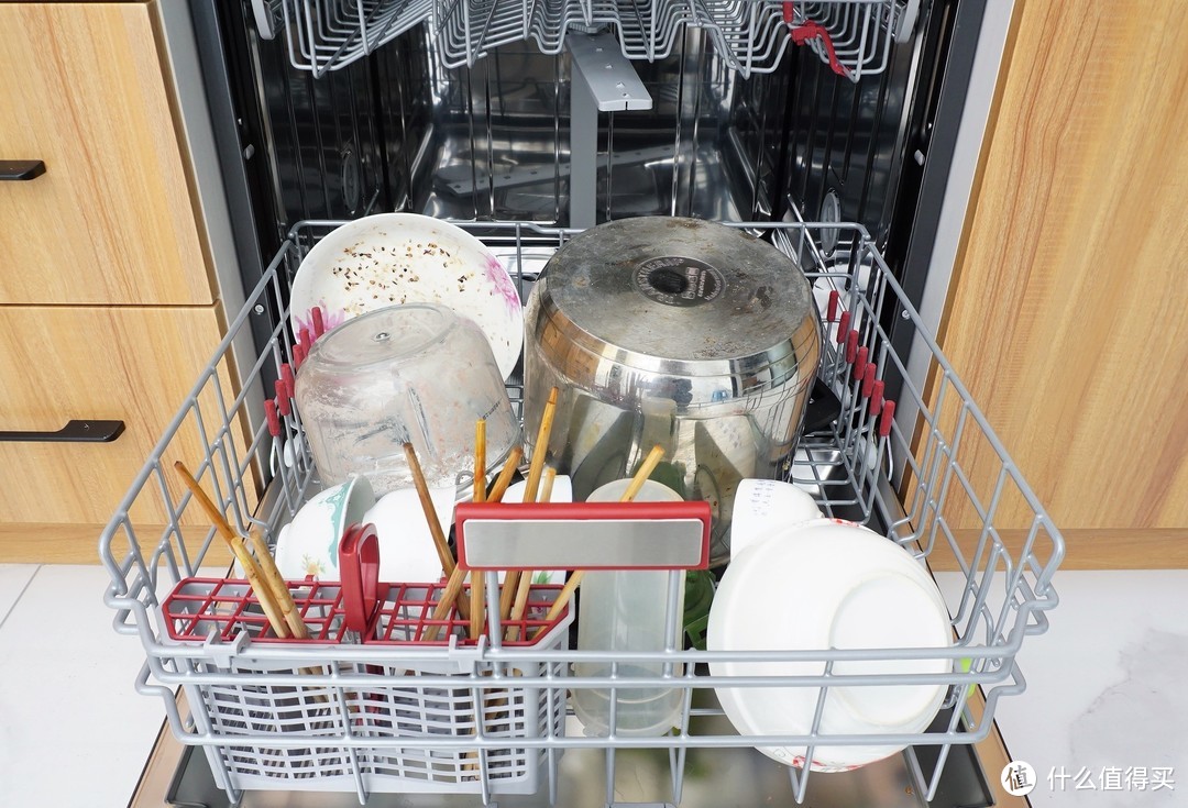 15套大容量，4星消毒，能分层洗的东芝A5洗碗机，是新家厨房的重要拼图