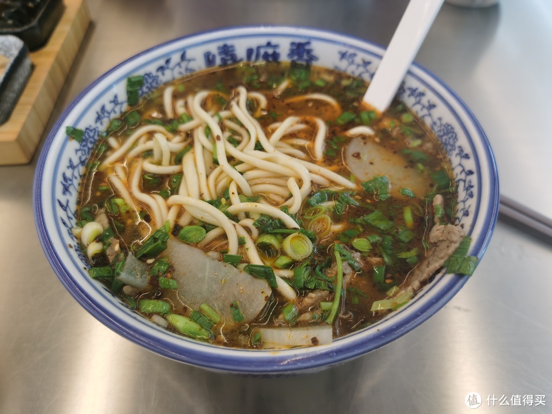 降温了！来碗汤汤水水的牛肉拉面暖暖身