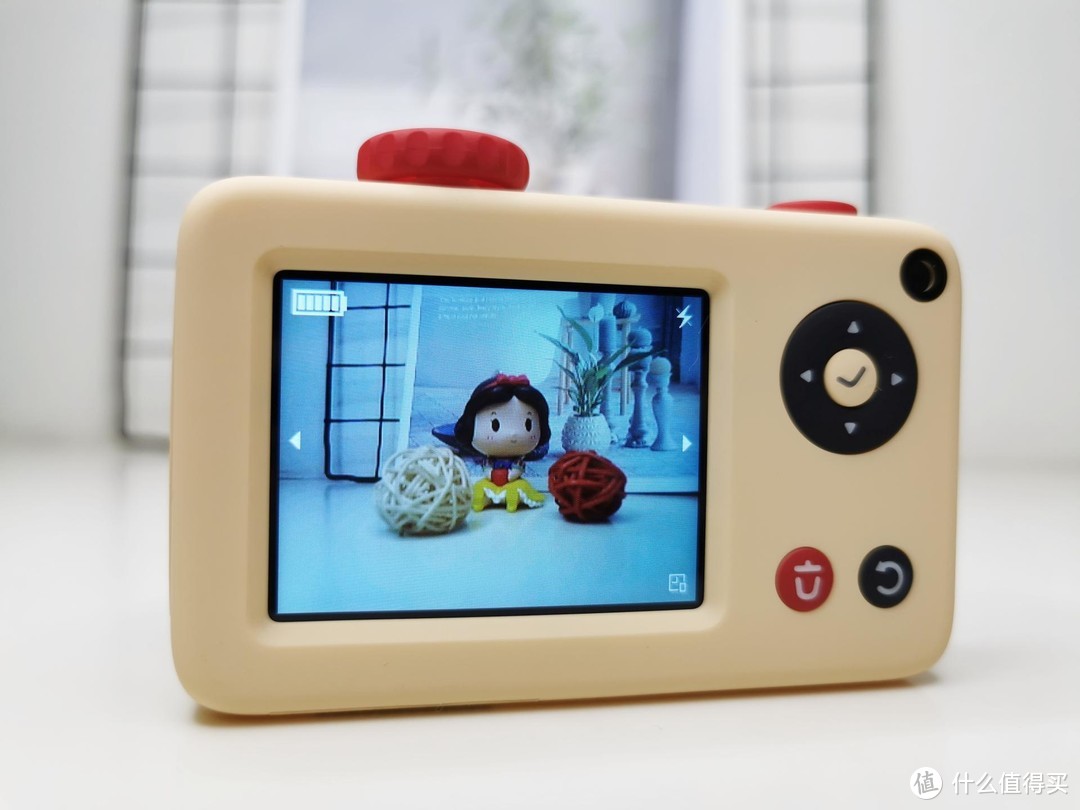 小糖智能玩具相机，用相机记录童年妙思