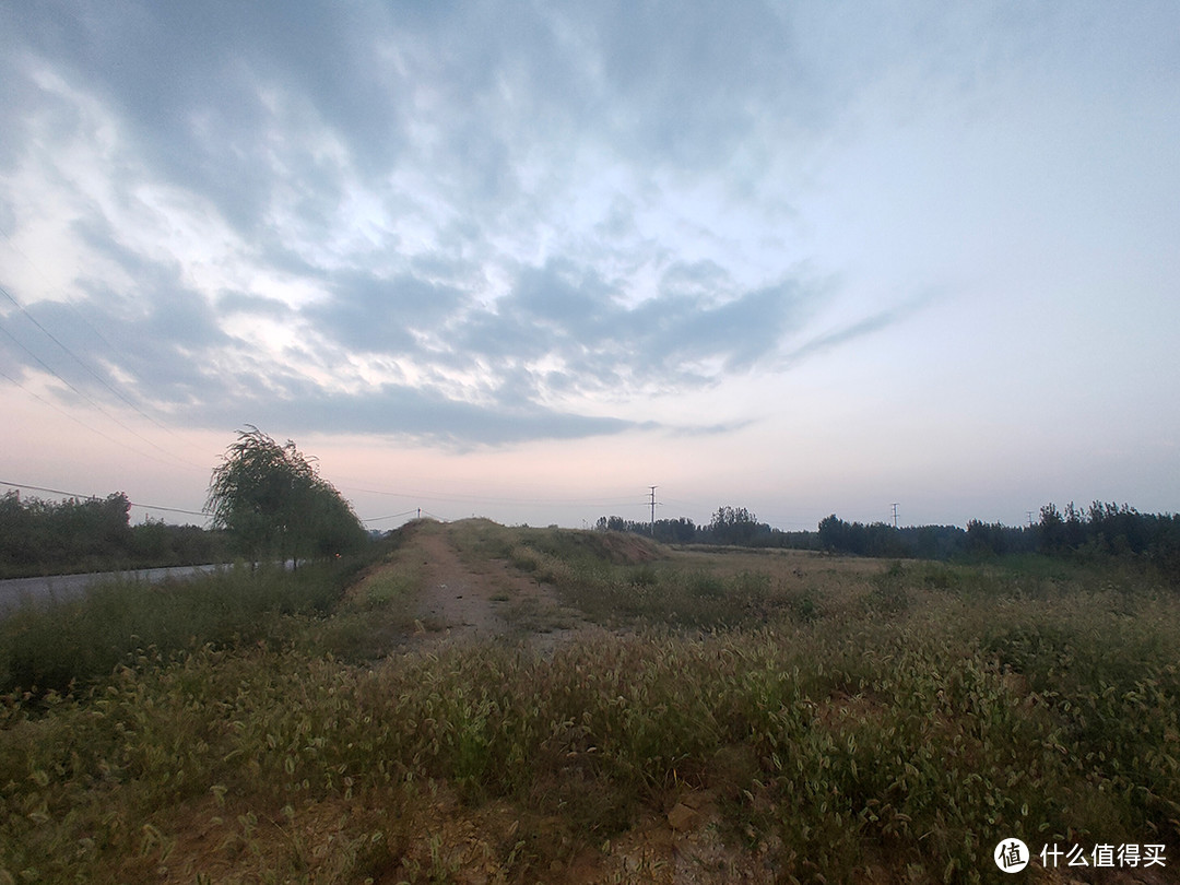 手机摄影：路边的夕阳是如何的吸引你驻足拍摄