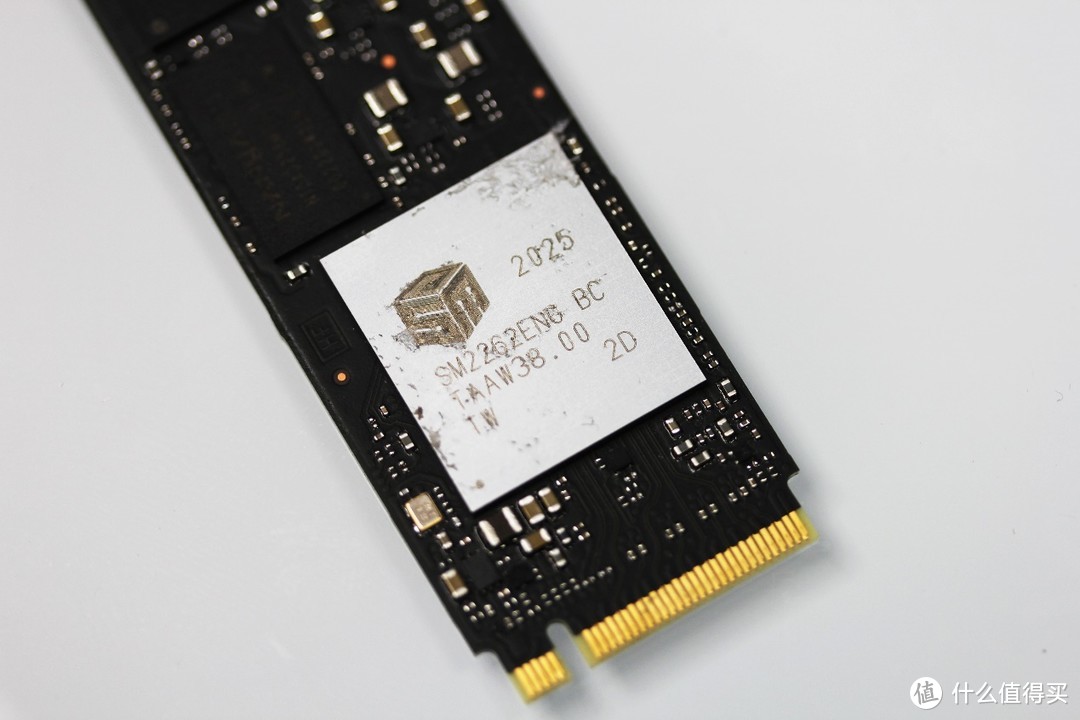 比肩一线品牌SSD的致钛PC005 Active装机评测